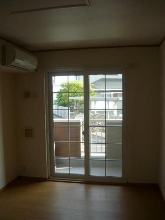 プリムローズ2 B102の居間