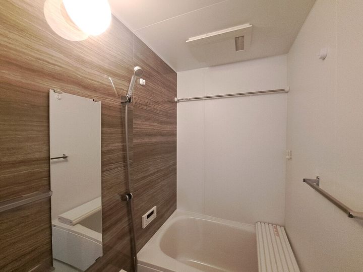 ロワールM103の風呂