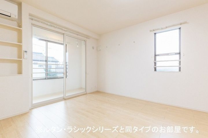 アルストロメリア203の居間