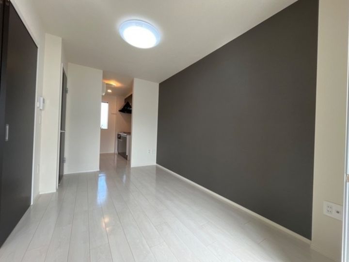 パルティール朝日ヶ丘205の居間