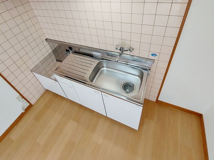 愛媛県松山市余戸西5丁目2−27(一戸建)の賃貸物件0002のキッチン