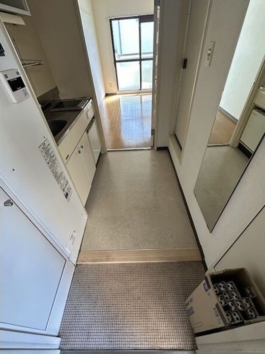 愛知県名古屋市瑞穂区汐路町3丁目(マンション)の賃貸物件の玄関