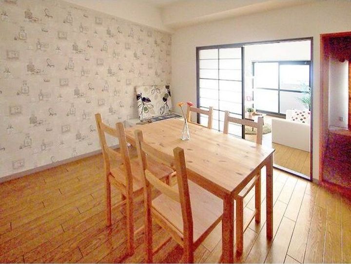 ジュフク松本の居間