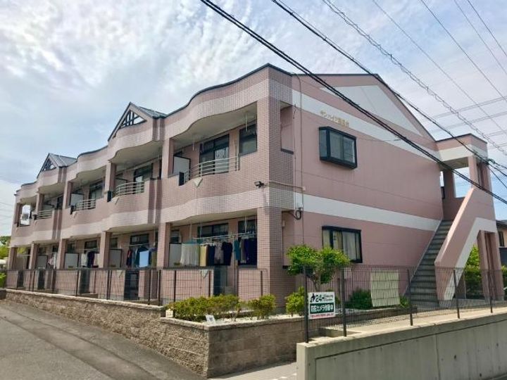 サンハイツ桜見台の外観