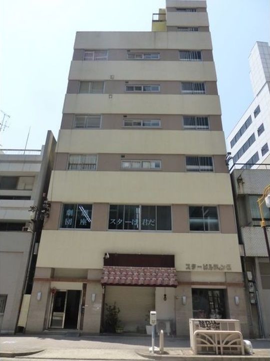 スタービルの外観