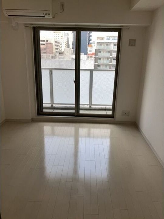 GRACE REGALIAの居間