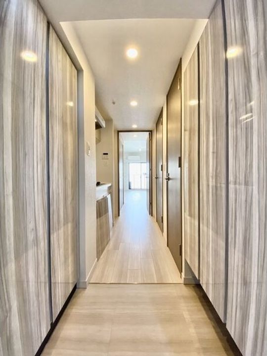 S-RESIDENCE鶴舞IIの玄関