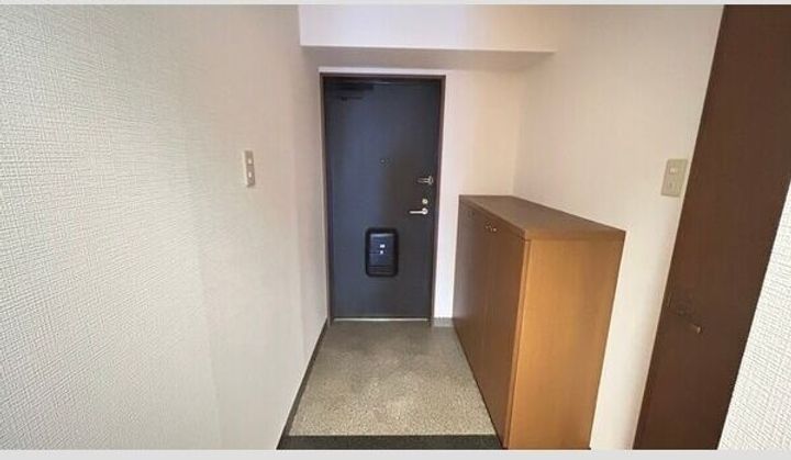 千代田壱番館の玄関