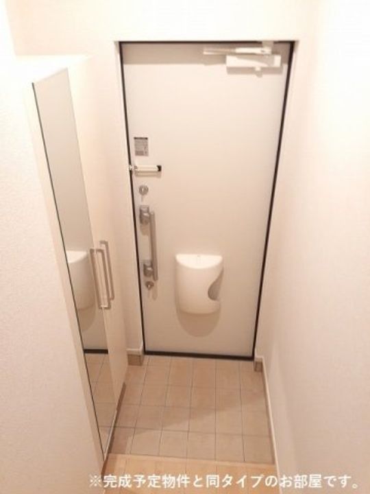 愛知県知多郡東浦町大字石浜字中子新田(アパート)の賃貸物件205の玄関