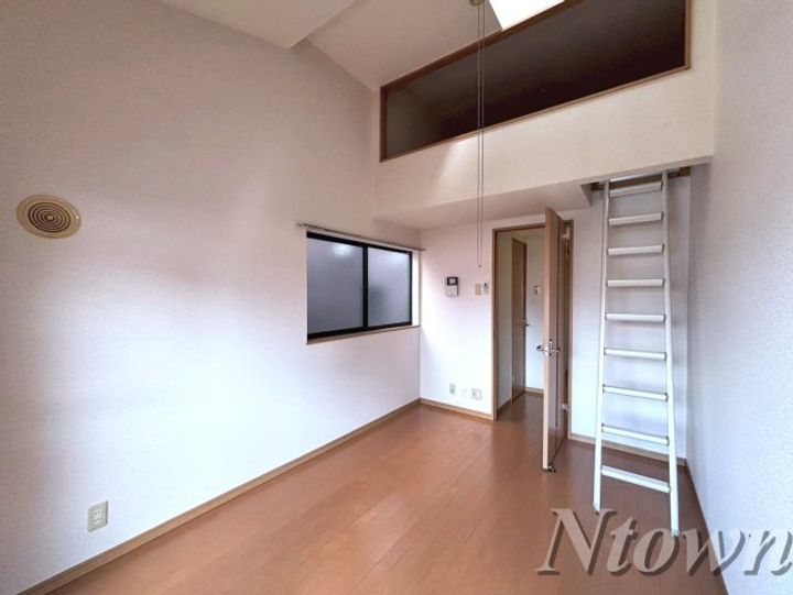 ミューザ松原町の居間