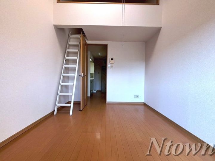 コーポなずなの居間