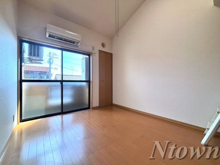 コーポなずなの居間