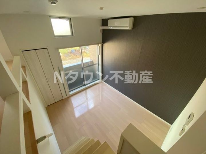ブランドハウス城西1の居間