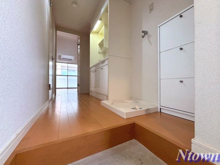 プティ オランジュの玄関