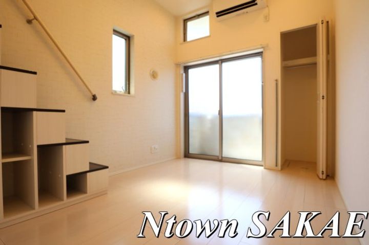 サニーベール志賀町の居間