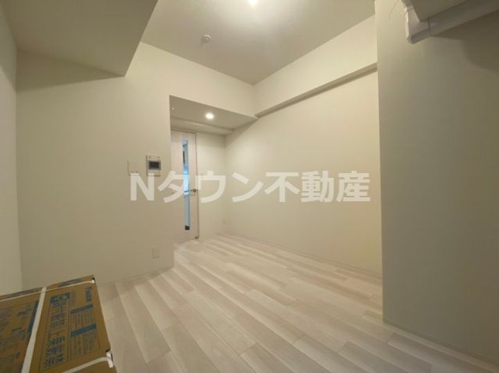 エスリード大須プレシアの居間