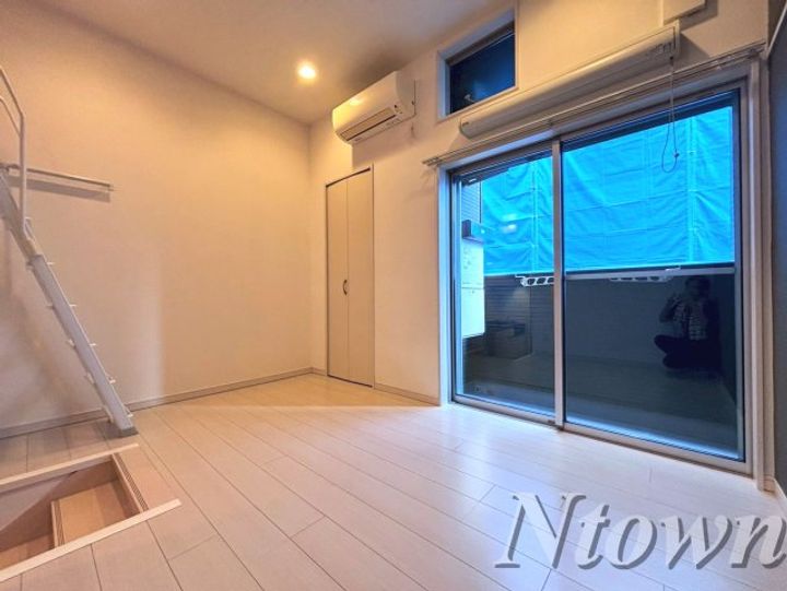 フェニックスの居間