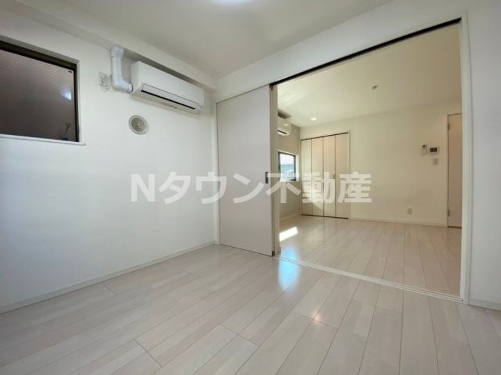 CRESTの内装