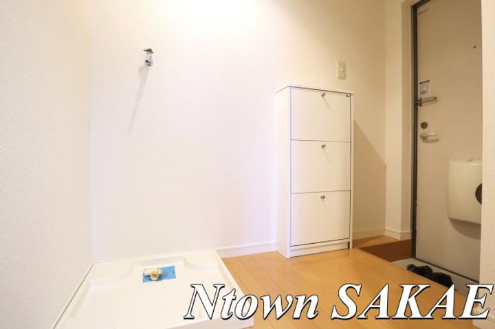 コーポ愛花夢103の玄関