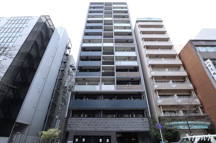 プレサンス丸の内アデルの外観