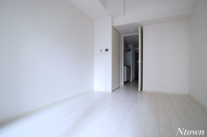 アドバンス名古屋モクシーの居間