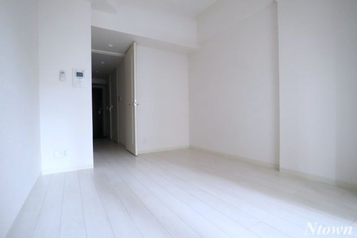 アドバンス名古屋モクシーの居間