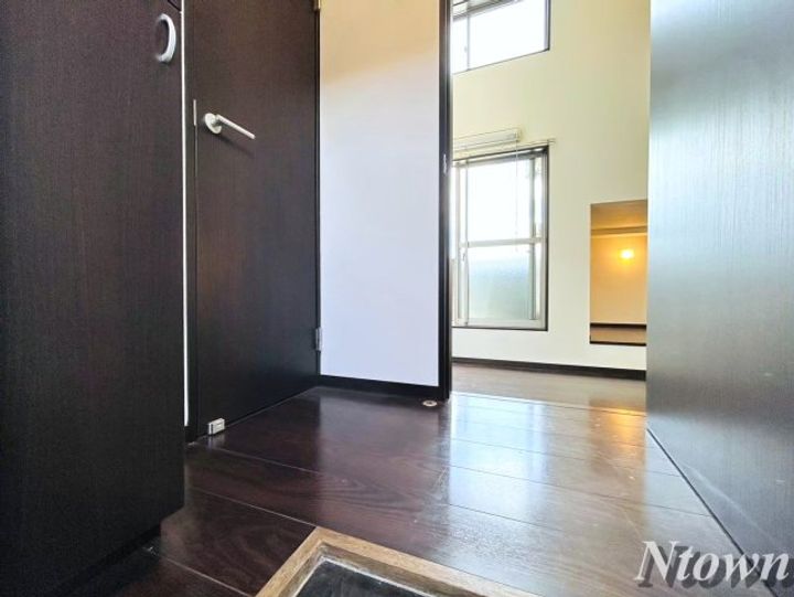 i・Room並木(アイルームナミキ)の玄関