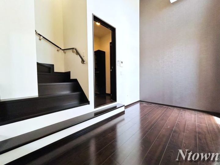 i・Room並木(アイルームナミキ)の居間