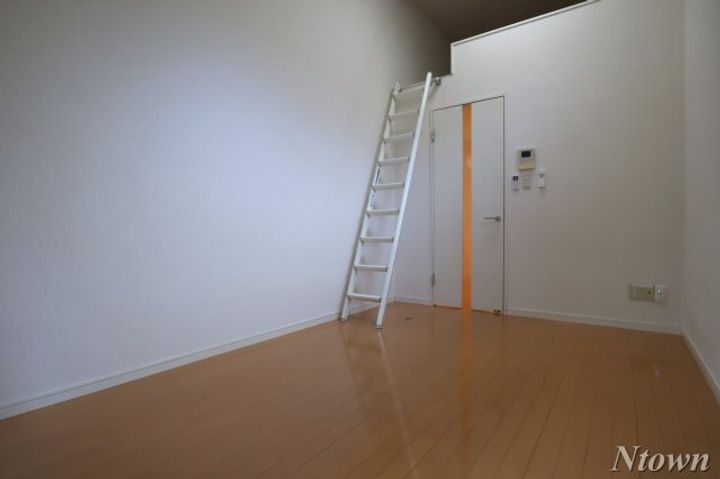 Loft5志賀本通の居間