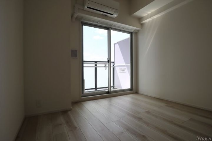 S-RESIDENCE今池arcanaの居間