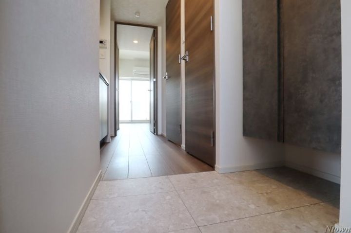 S-RESIDENCE今池arcanaの玄関