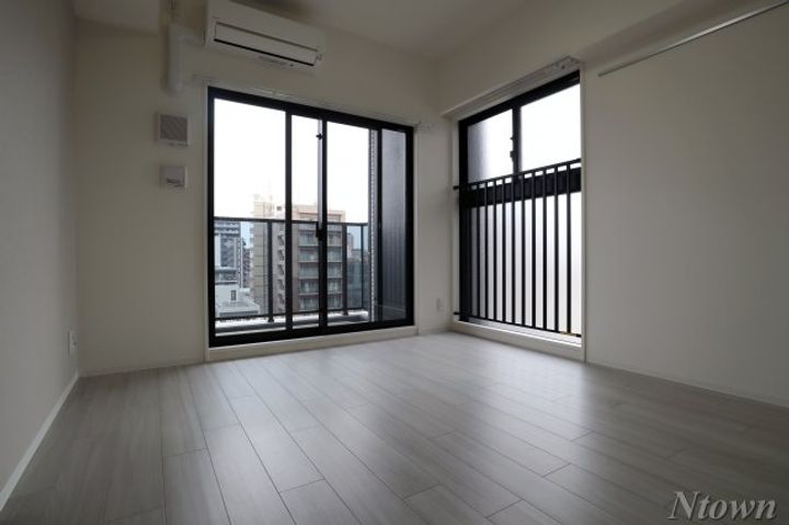 メイクス矢場町Ⅱの居間