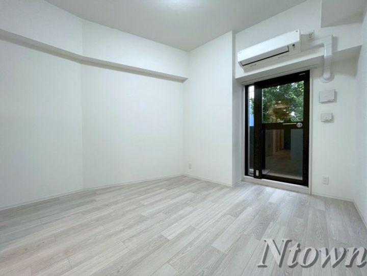 ディアレイシャス名古屋中村公園の居間