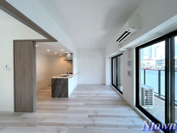 S-RESIDENCE亀島駅前blazeの居間