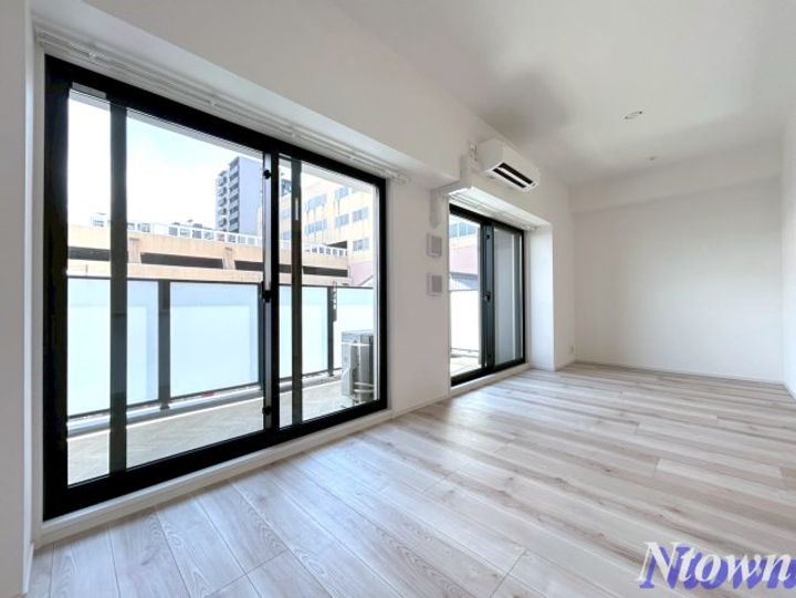 S-RESIDENCE亀島駅前blazeの居間