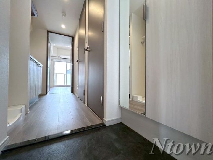 プレサンス千種駅前レガートの玄関