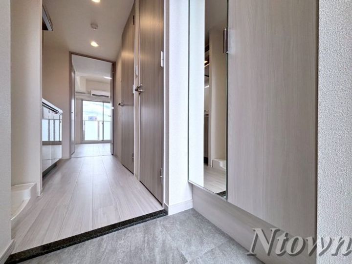 プレサンス千種駅前レガートの玄関