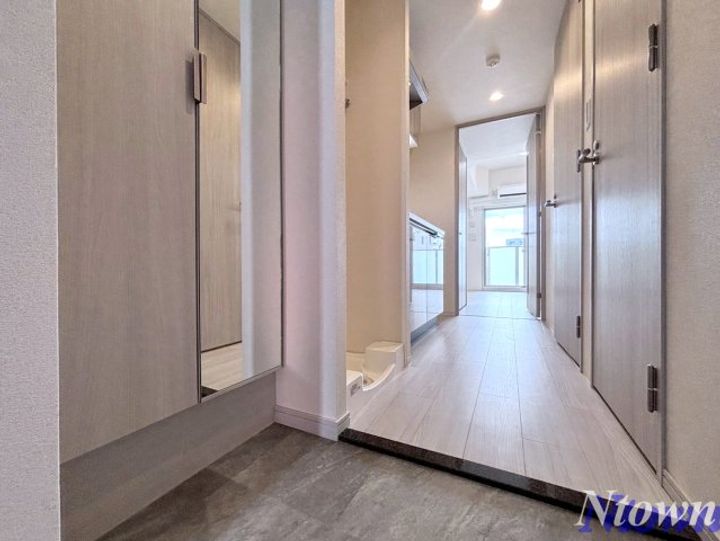 プレサンス千種駅前レガートの玄関