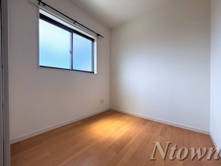 Arie則武203の内装