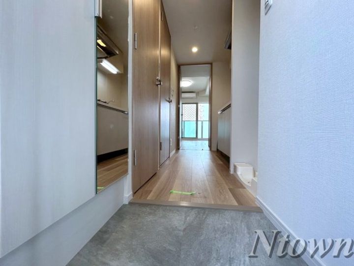 プレサンス名古屋ルクソリアの玄関