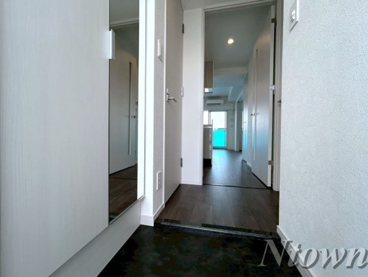 プレサンス太閤通駅前デュプルの玄関