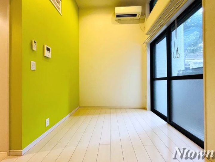 グリーン・ノアの居間