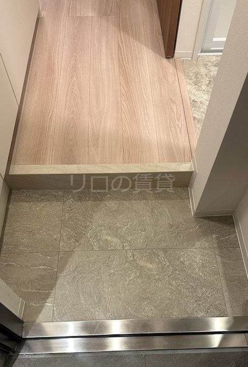 ZOOM下丸子の玄関