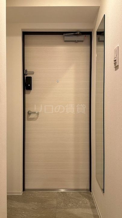 ZOOM下丸子の玄関