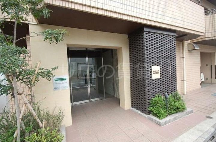 グランバリュー羽田の玄関