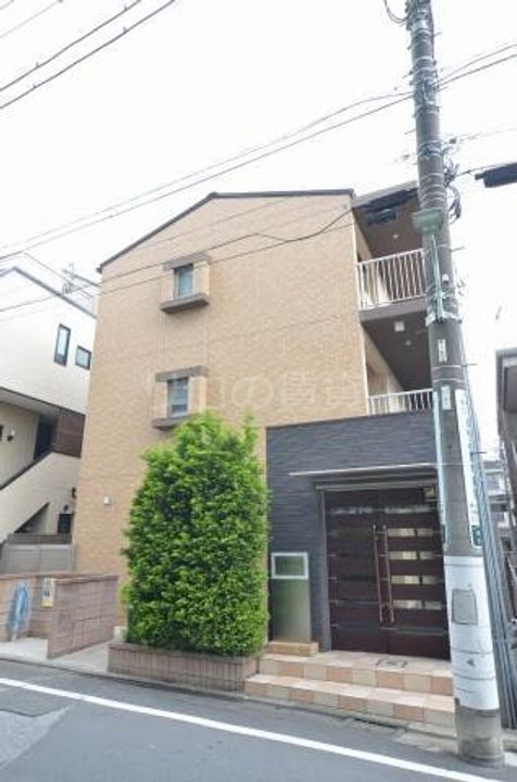 仲六郷ガーデンの玄関