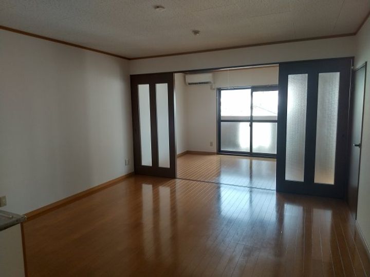 ユーミー平松の居間