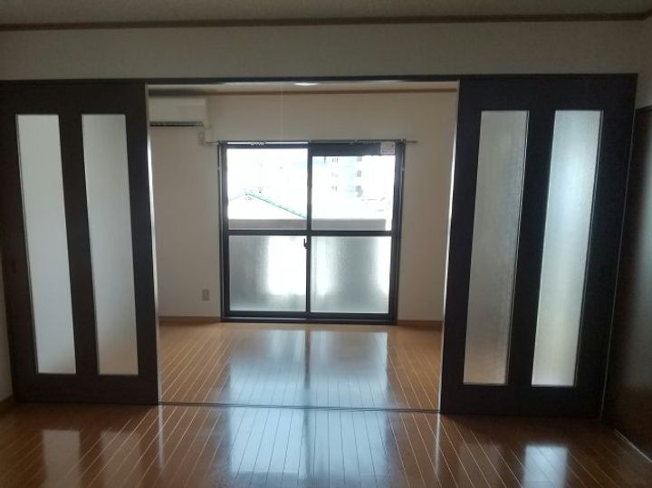 ユーミー平松の居間