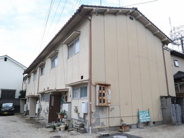 愛媛県松山市鷹子町(一戸建)の賃貸物件の外観