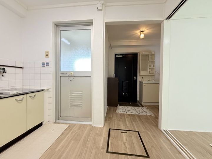 ハイツワイアールの居間